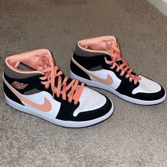 NIKE Air Jordan Mid SE PEACH MOCHA